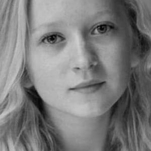 تصویر هنرمند Tigerlily Hutchinson