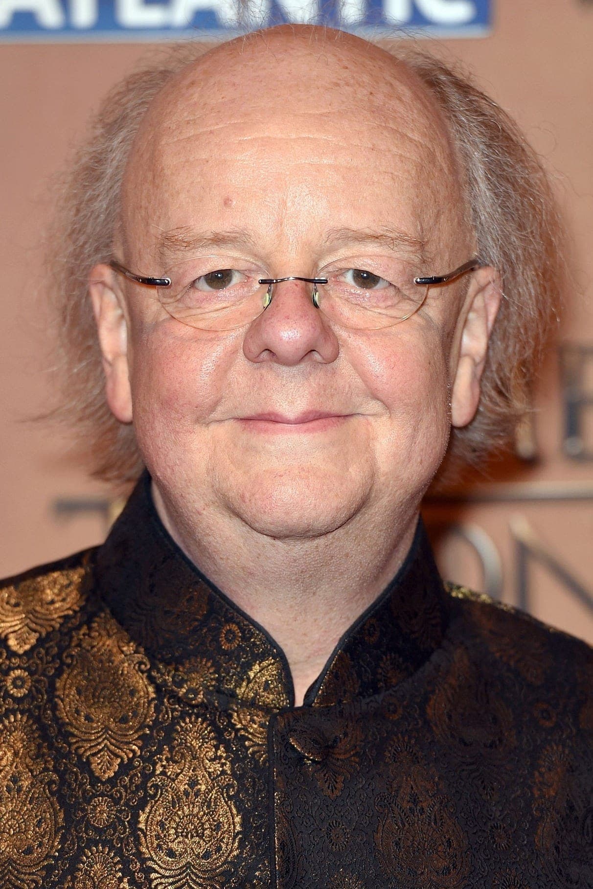 تصویر هنرمند Roger Ashton-Griffiths