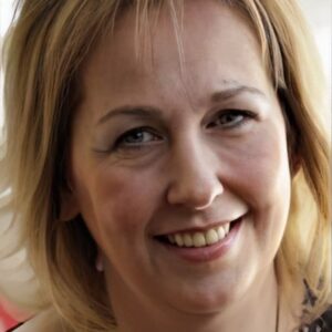 تصویر هنرمند Yasemen Büyükağaoğlu