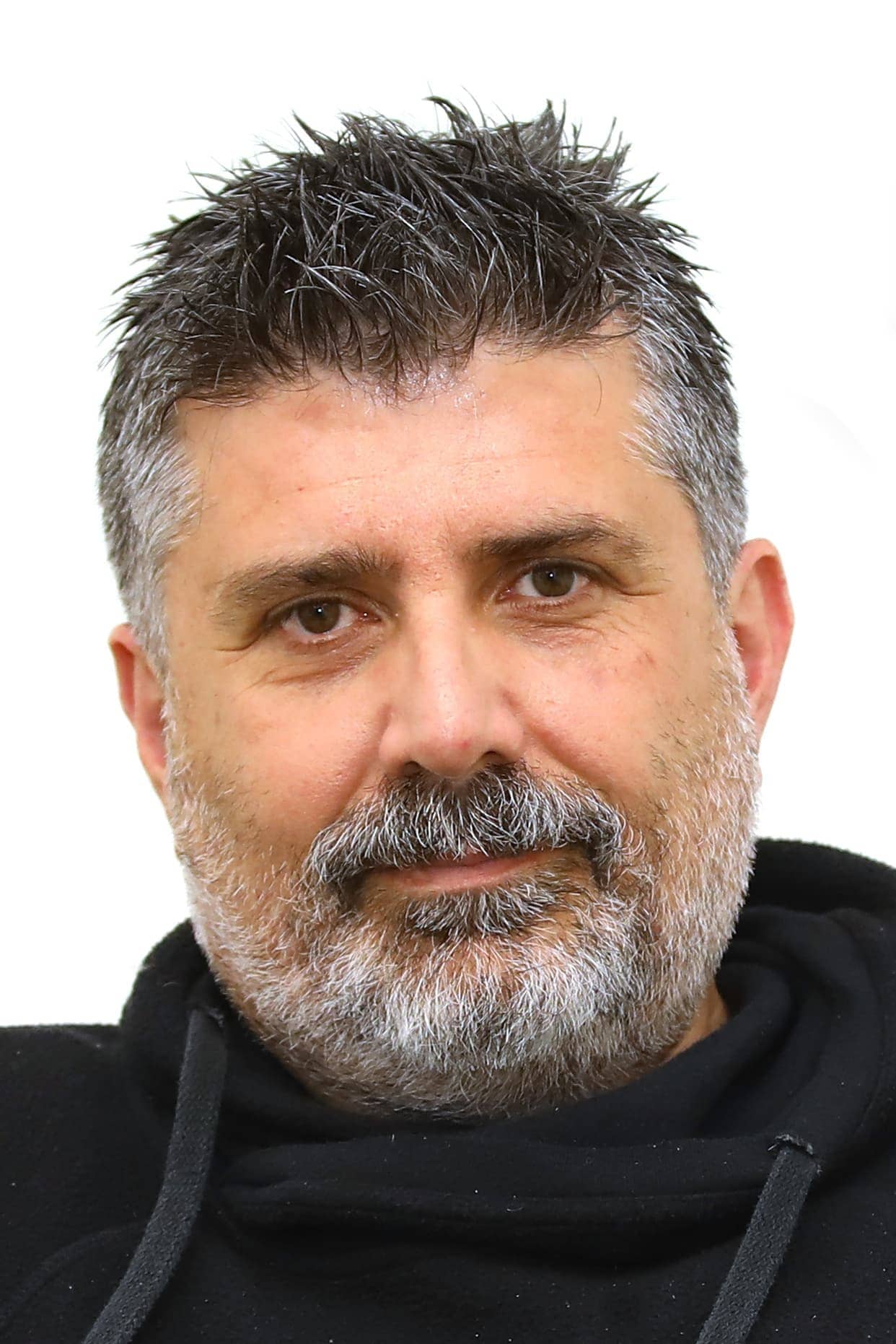 تصویر هنرمند Ömer Faruk Sorak