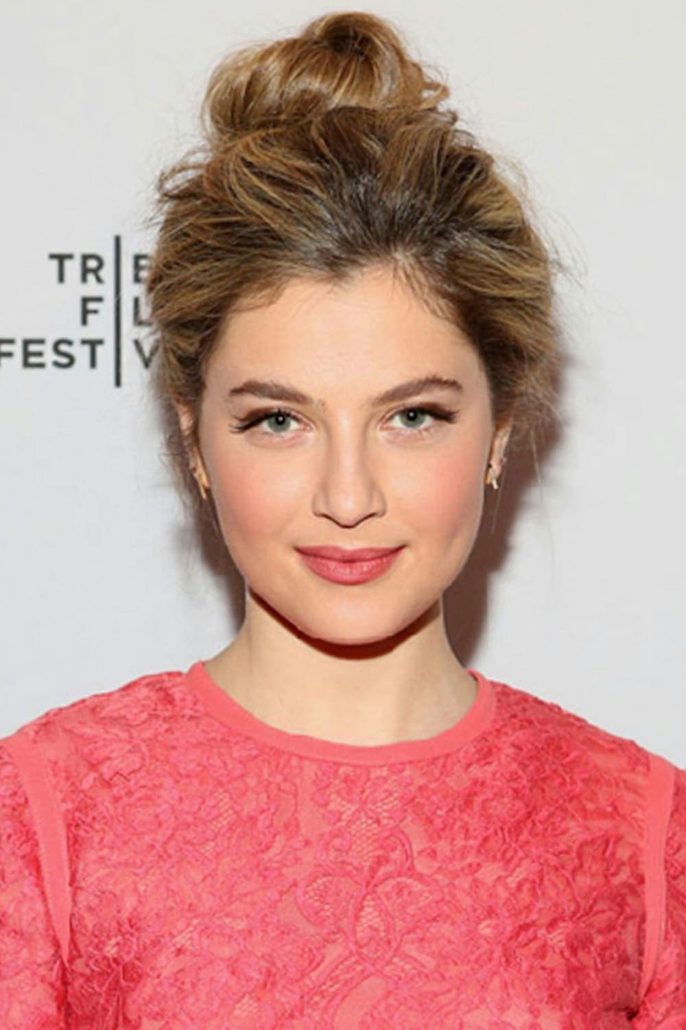 تصویر هنرمند Zoe Levin