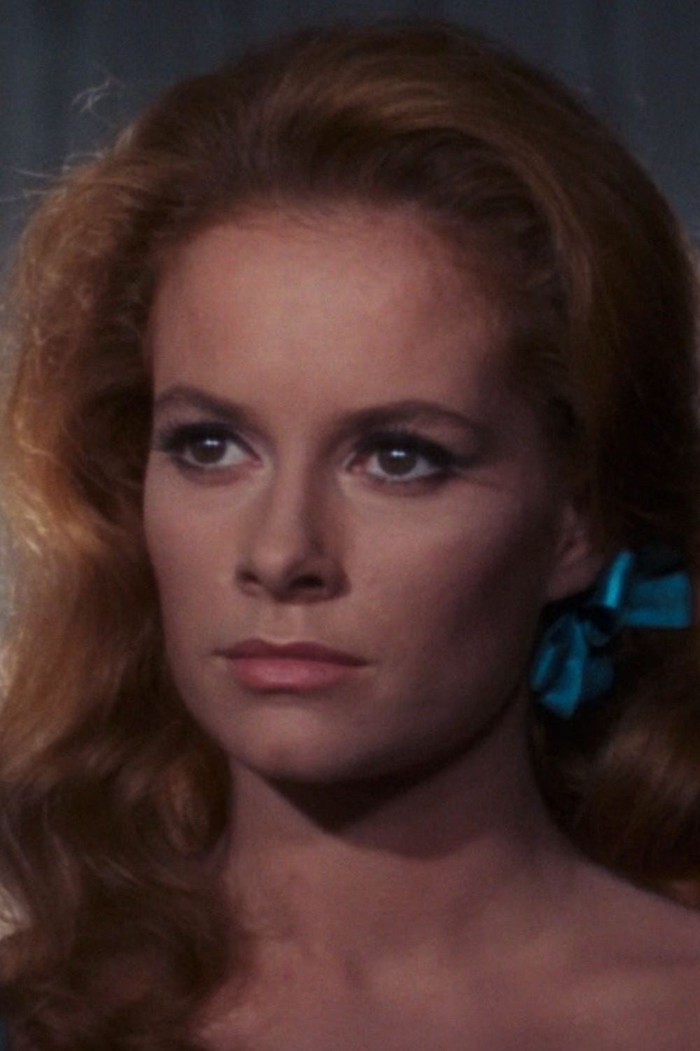تصویر هنرمند Luciana Paluzzi