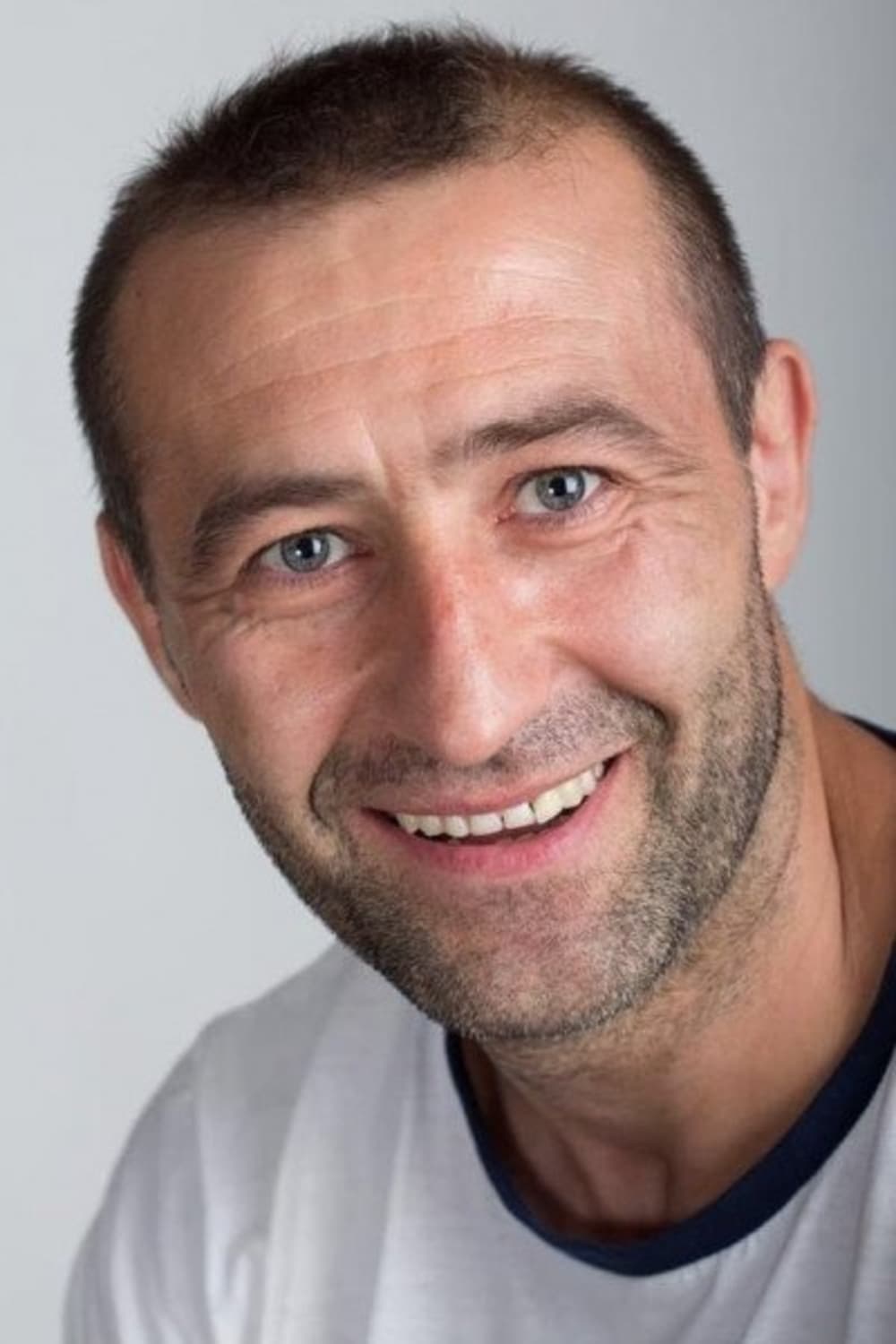 تصویر هنرمند Slavi Slavov