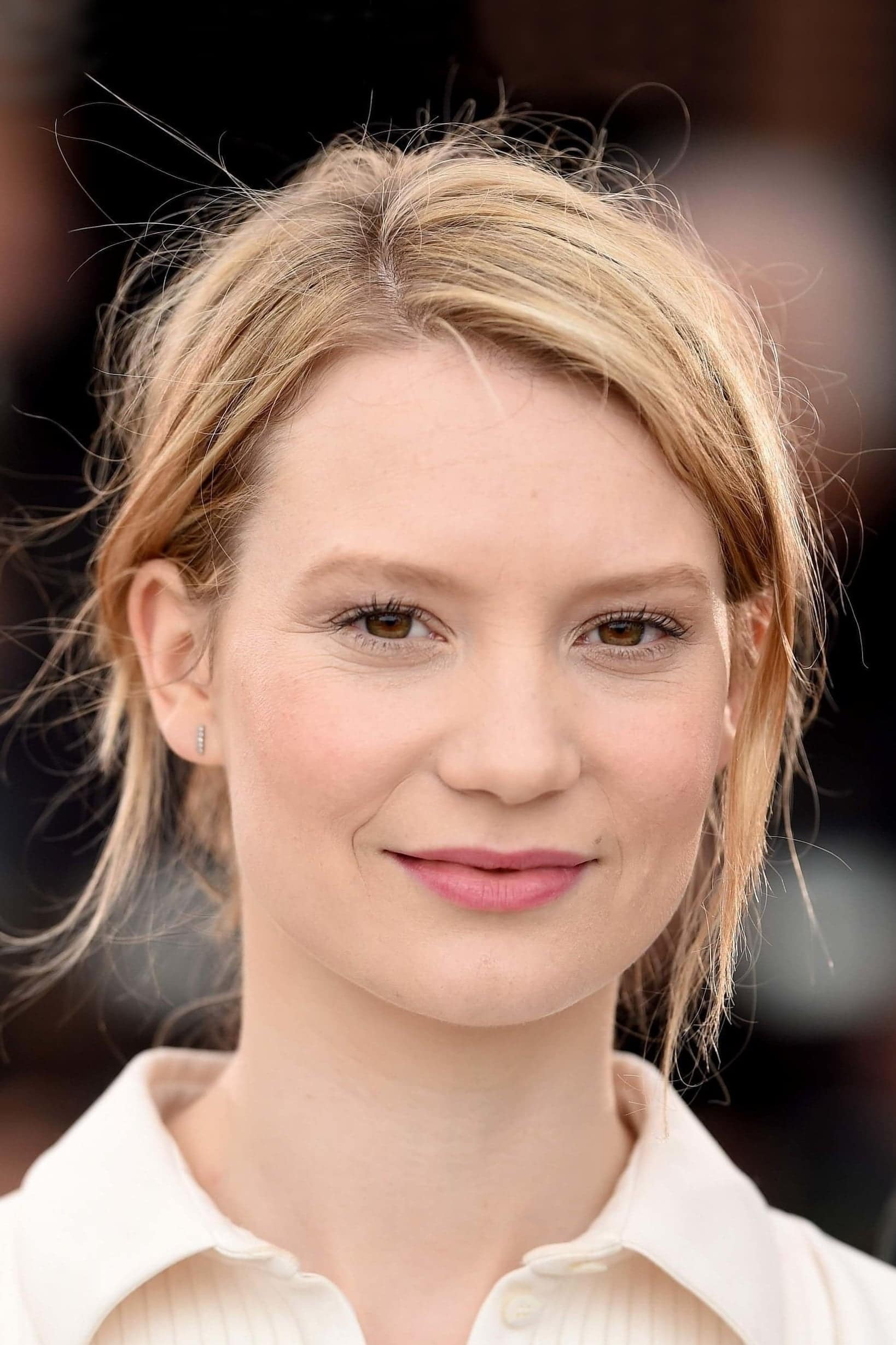 تصویر هنرمند Mia Wasikowska
