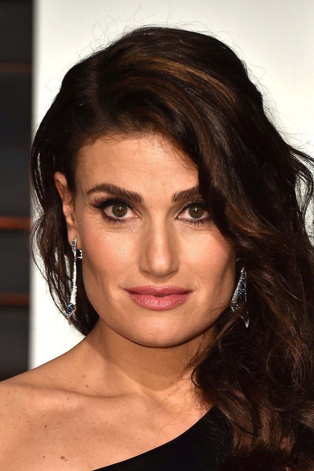 idina menzel eGsyJmAZNV5tUU4RYy2DIRlFVpW