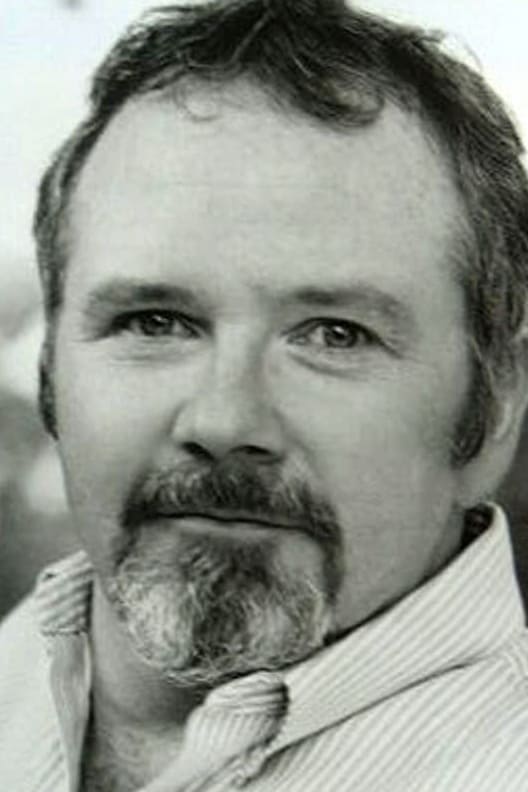تصویر هنرمند Tom Riis Farrell