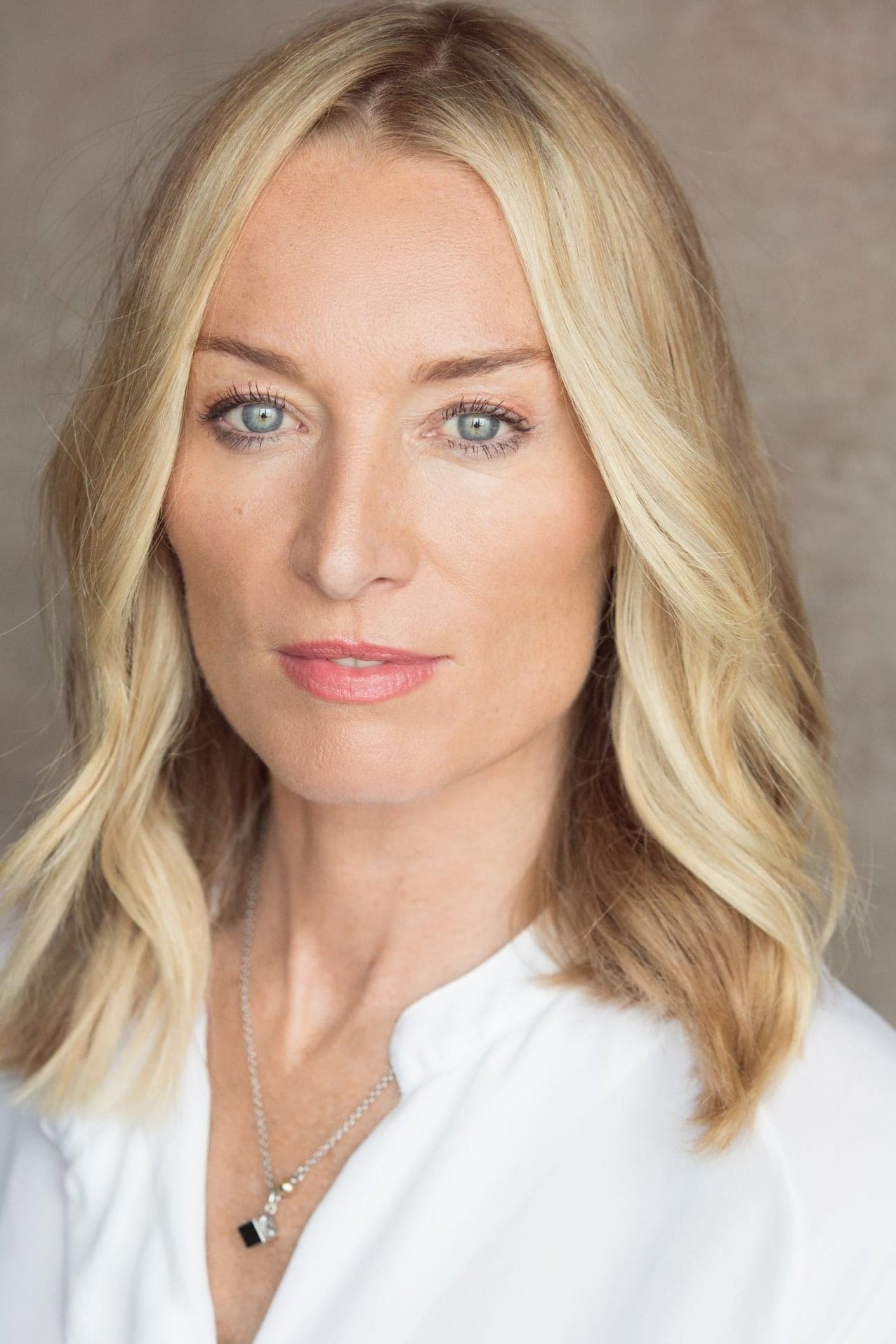 تصویر هنرمند Victoria Smurfit