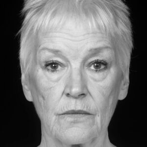 تصویر هنرمند Annie Louise Ross