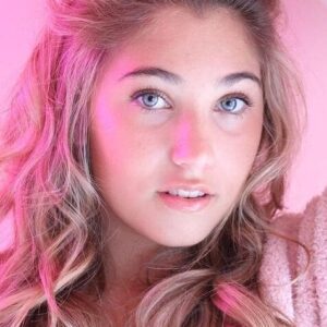 تصویر هنرمند Rosie McClelland