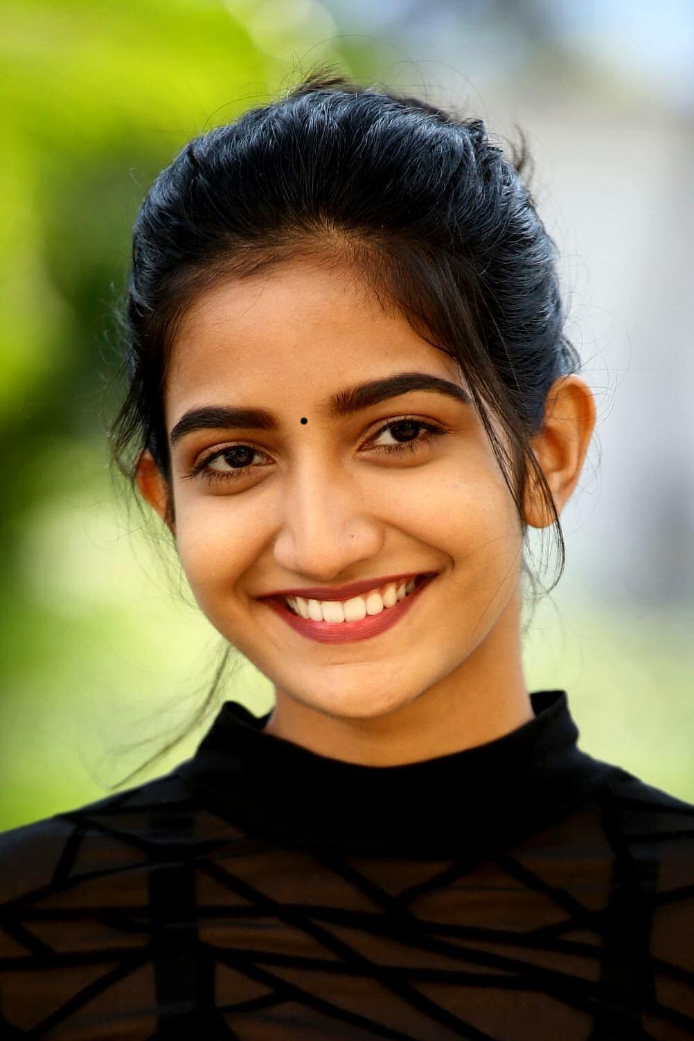 تصویر هنرمند Neha Pathan