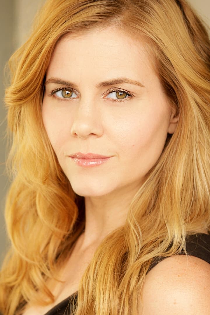 تصویر هنرمند Christie Lynn Smith