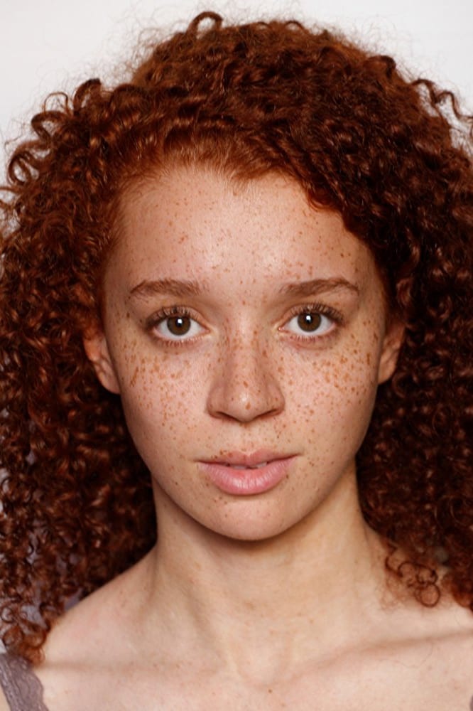 تصویر هنرمند Erin Kellyman