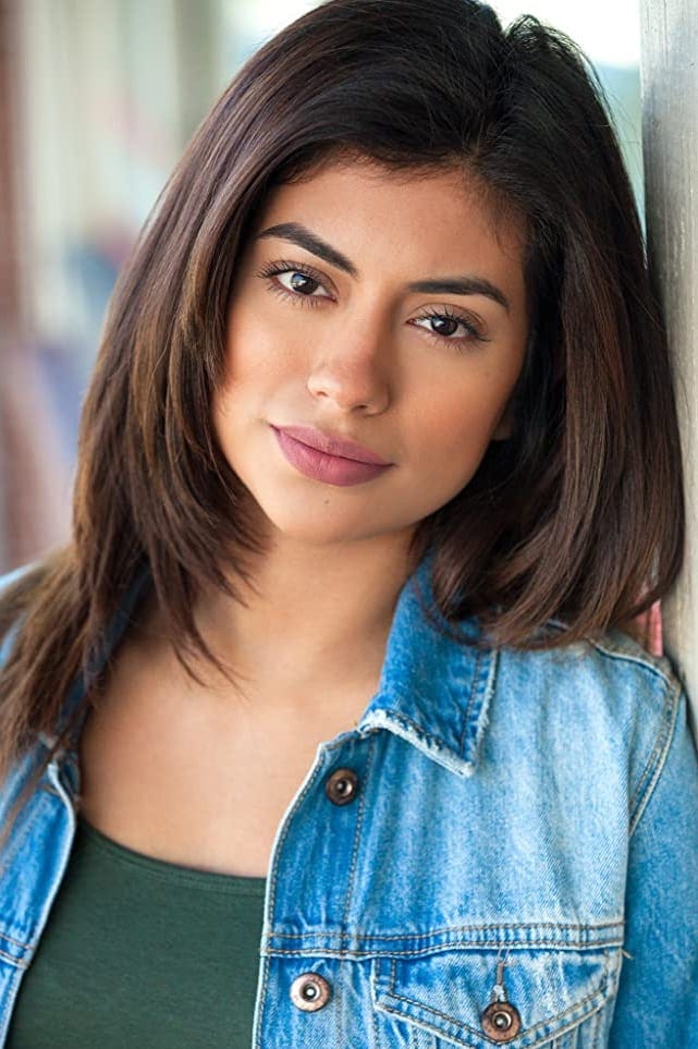 تصویر هنرمند Yessenia Hernandez