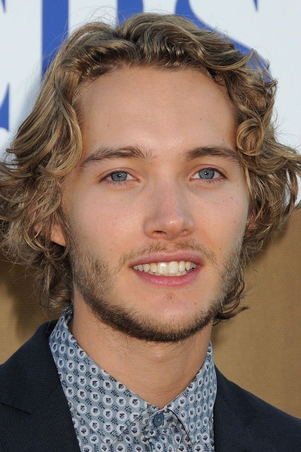 تصویر هنرمند Toby Regbo