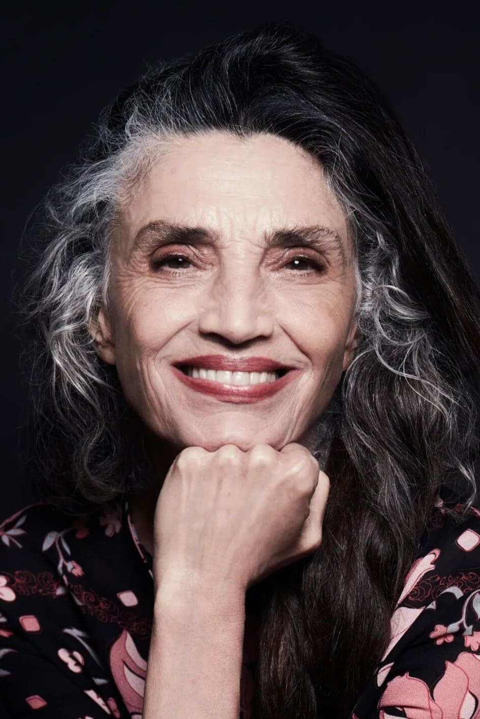تصویر هنرمند Ángela Molina