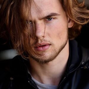 تصویر هنرمند Garrett Wareing