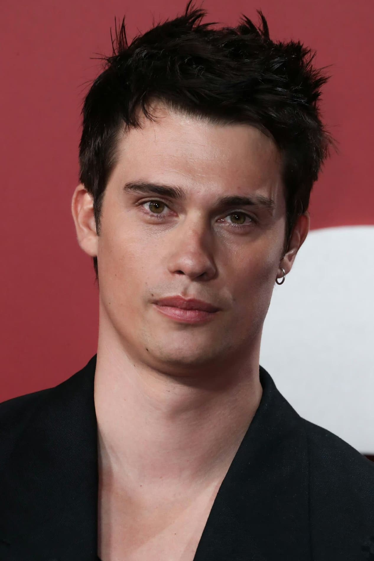 nicholas galitzine fJOWmbELylPO1grgtntTojJH661