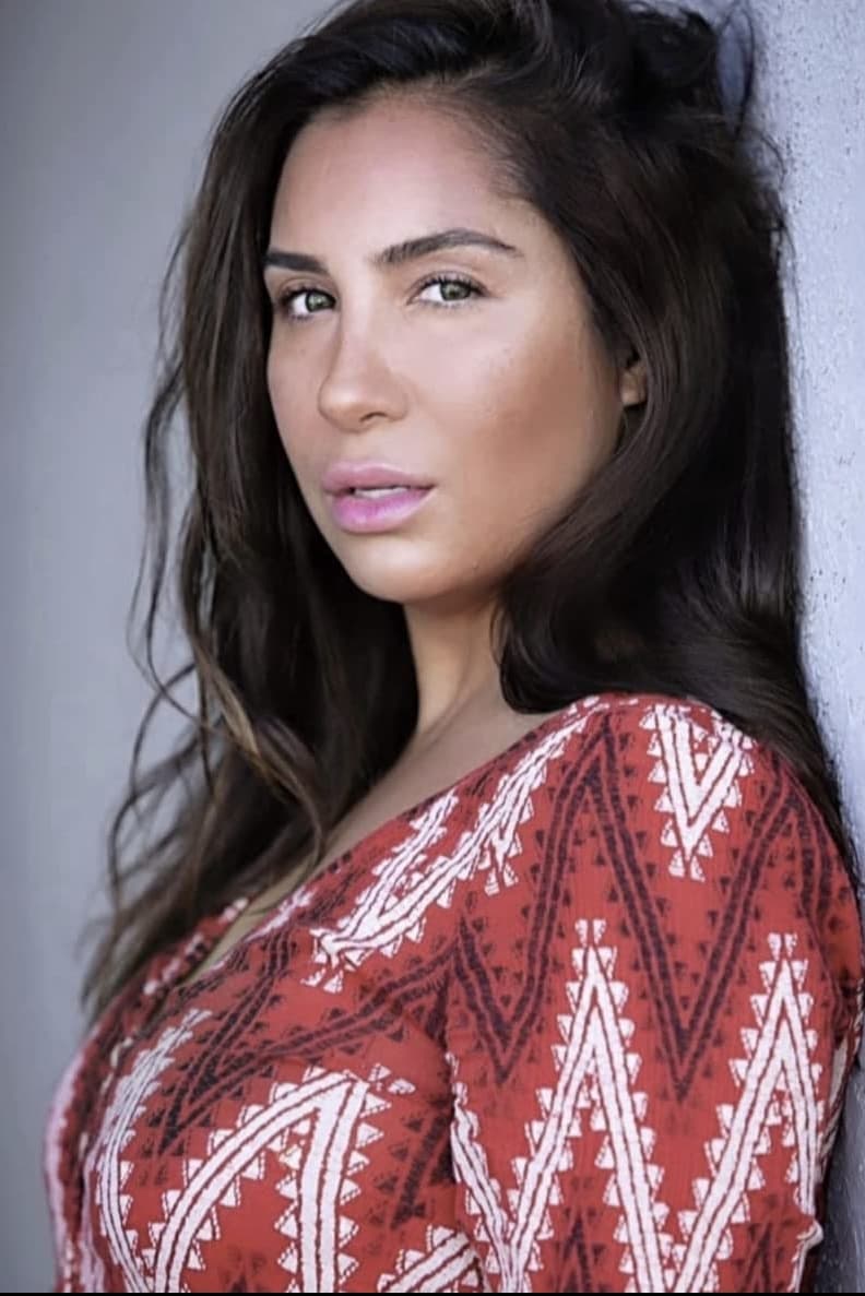 تصویر هنرمند Liana Mendoza