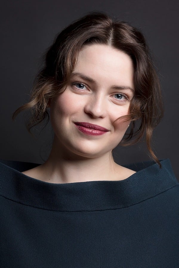 تصویر هنرمند Ester Kuntu
