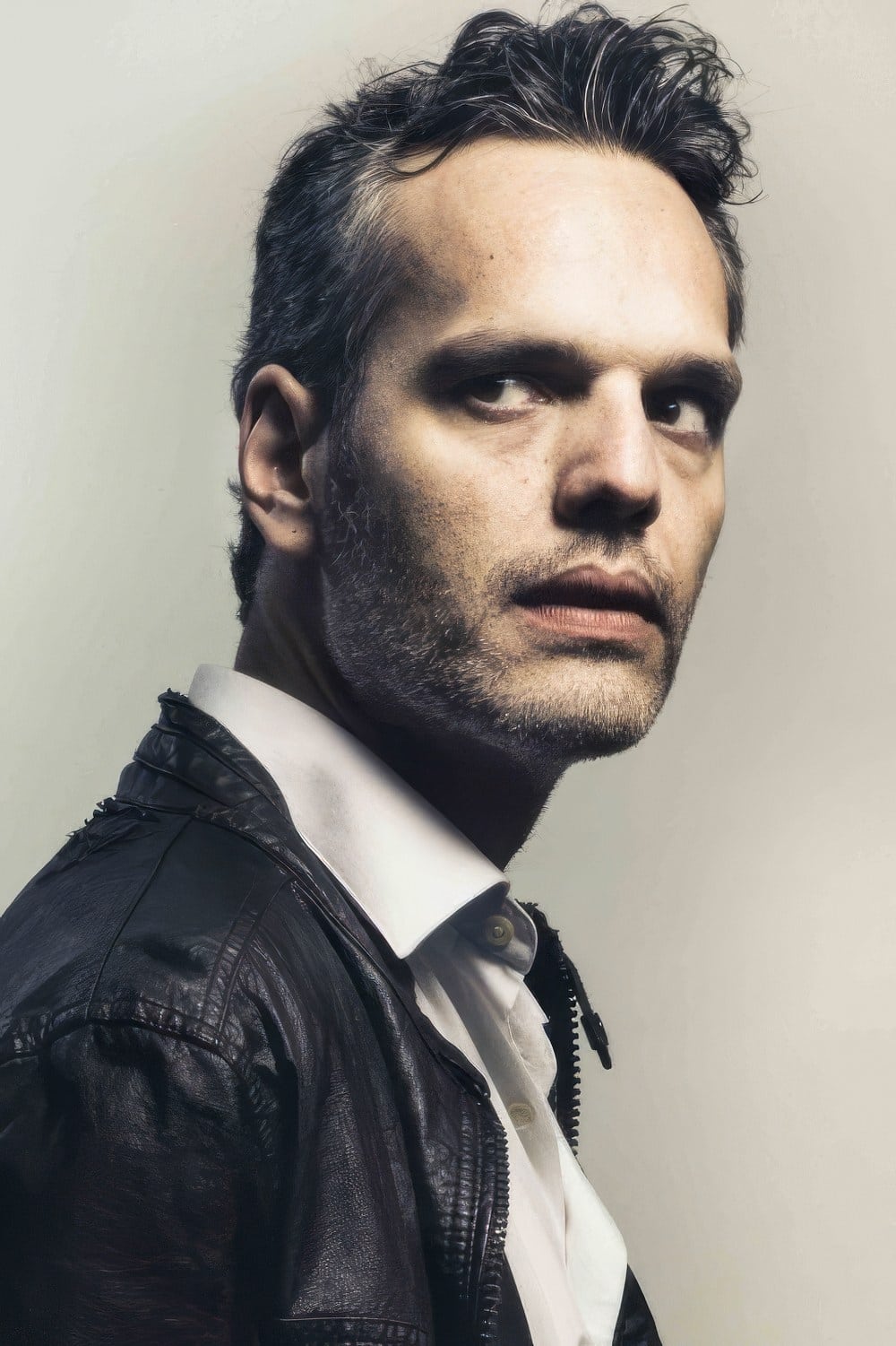 تصویر هنرمند Tony Corvillo