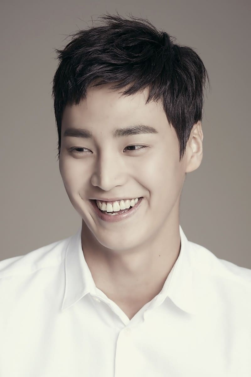 تصویر هنرمند Lee Tae-hwan