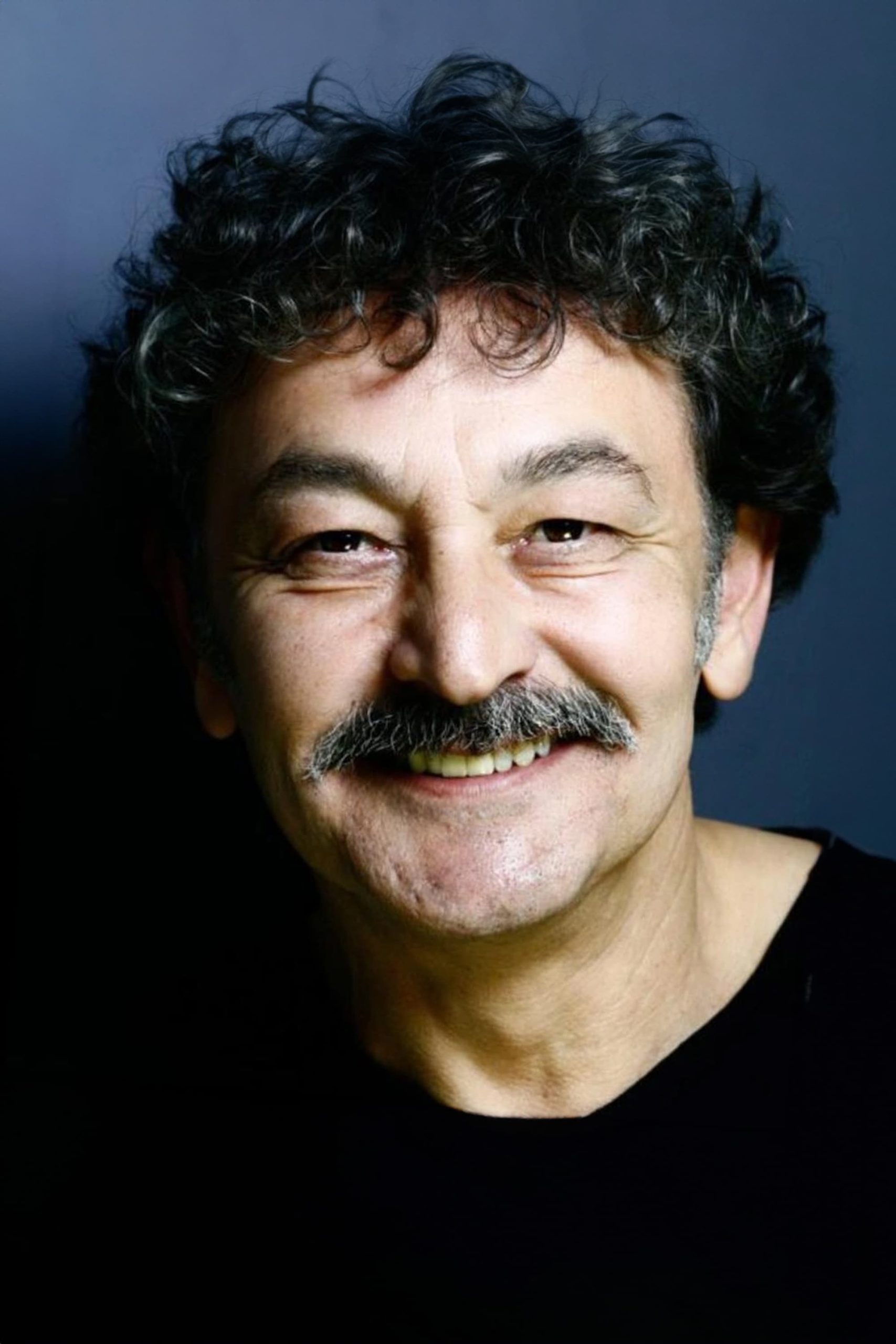 تصویر هنرمند Alptekin Serdengeçti