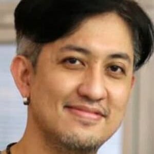 تصویر هنرمند Natthaphong Wongkaweepairod