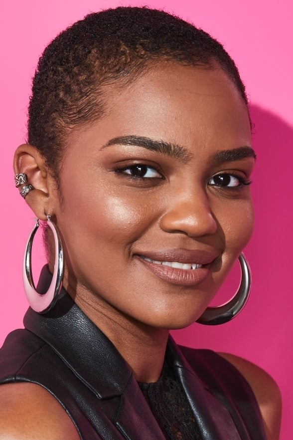 تصویر هنرمند China Anne McClain