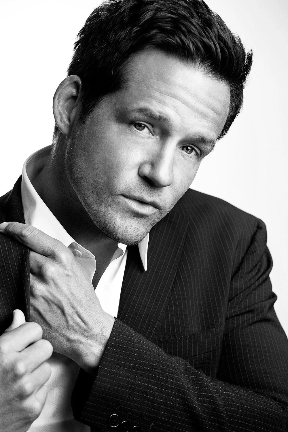 تصویر هنرمند Josh Hopkins