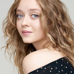 تصویر هنرمند Madeleine Arthur