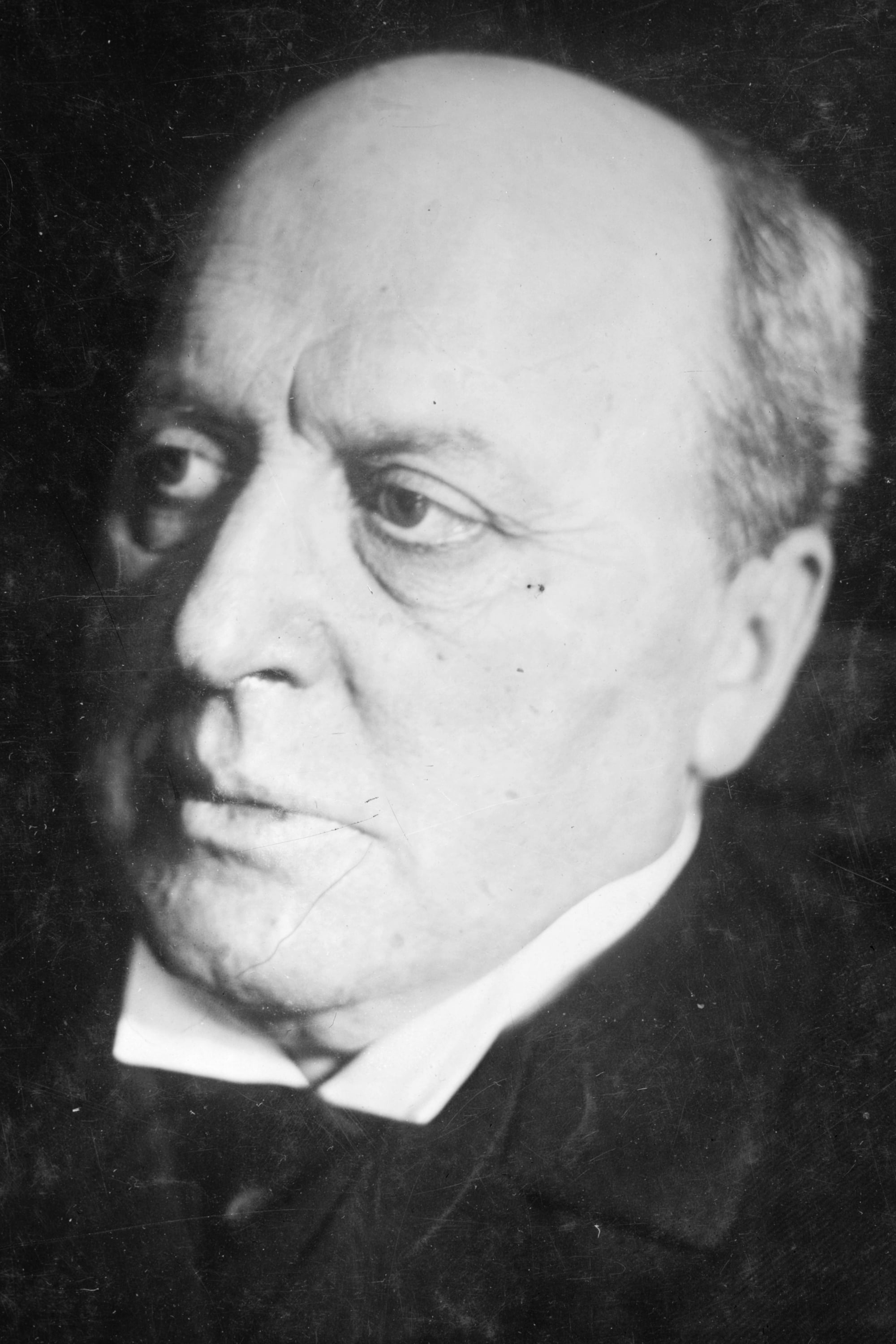 تصویر هنرمند Henry James