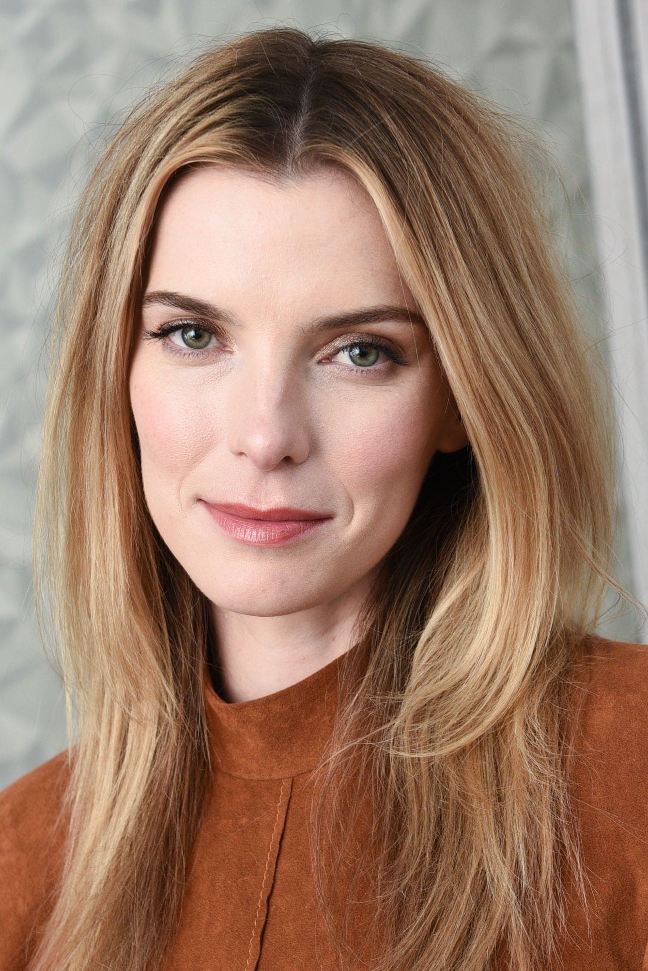تصویر هنرمند Betty Gilpin