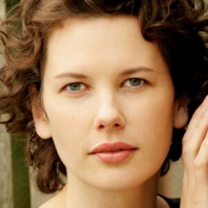 تصویر هنرمند Tiffany Lyndall-Knight