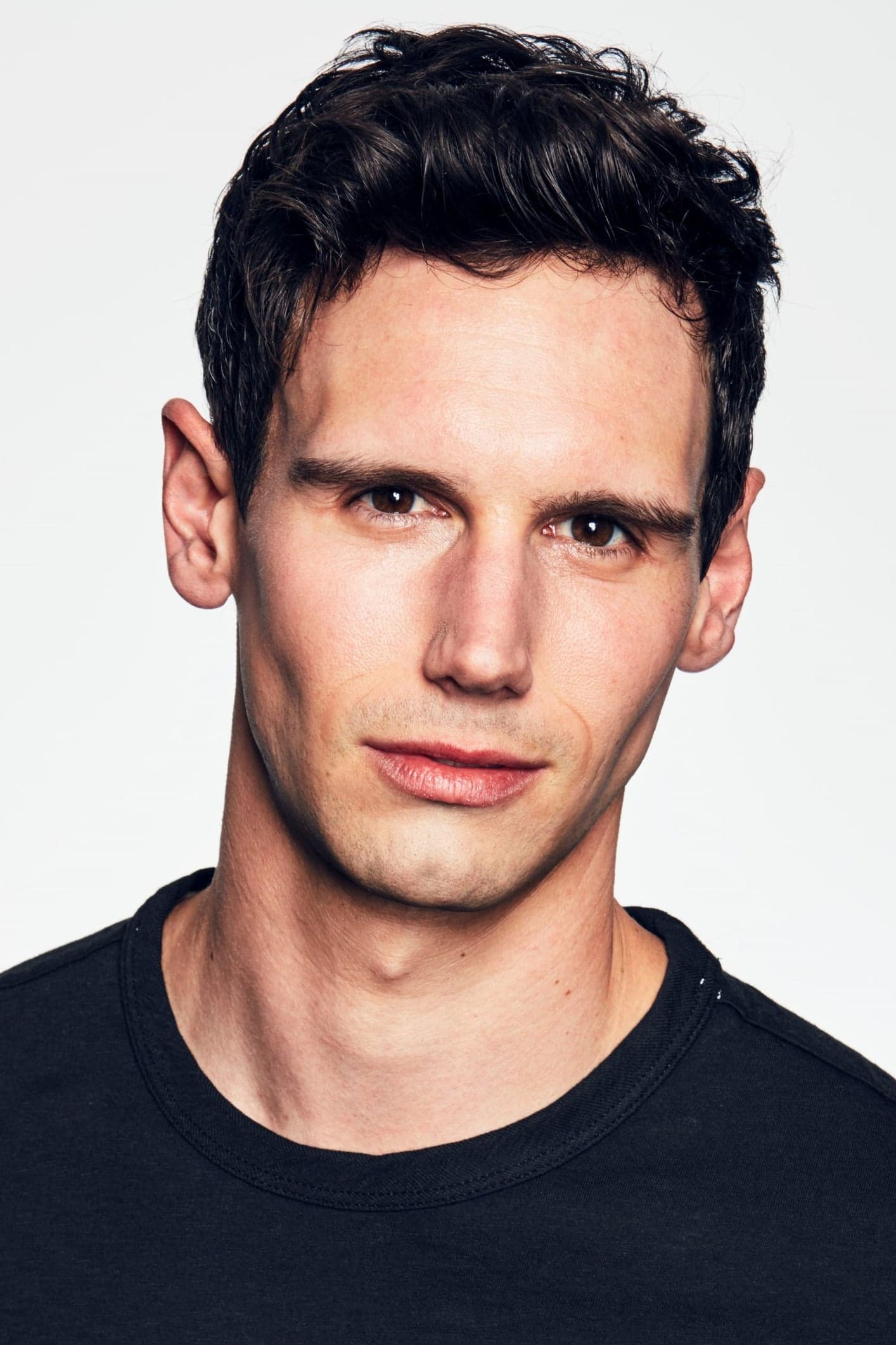 تصویر هنرمند Cory Michael Smith