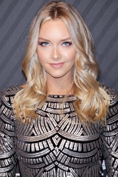 تصویر هنرمند Camille Kostek