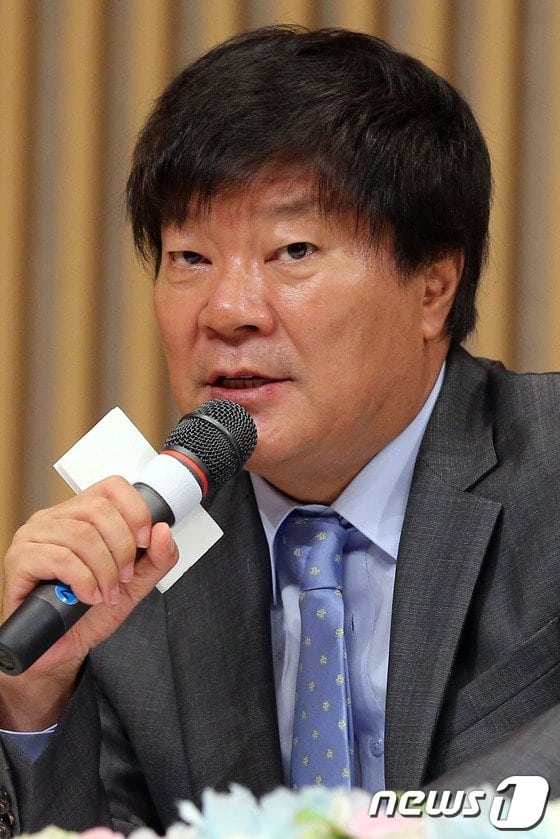 تصویر هنرمند Kim Jong-hak