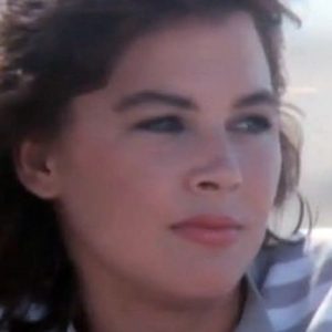 تصویر هنرمند Stella Hall