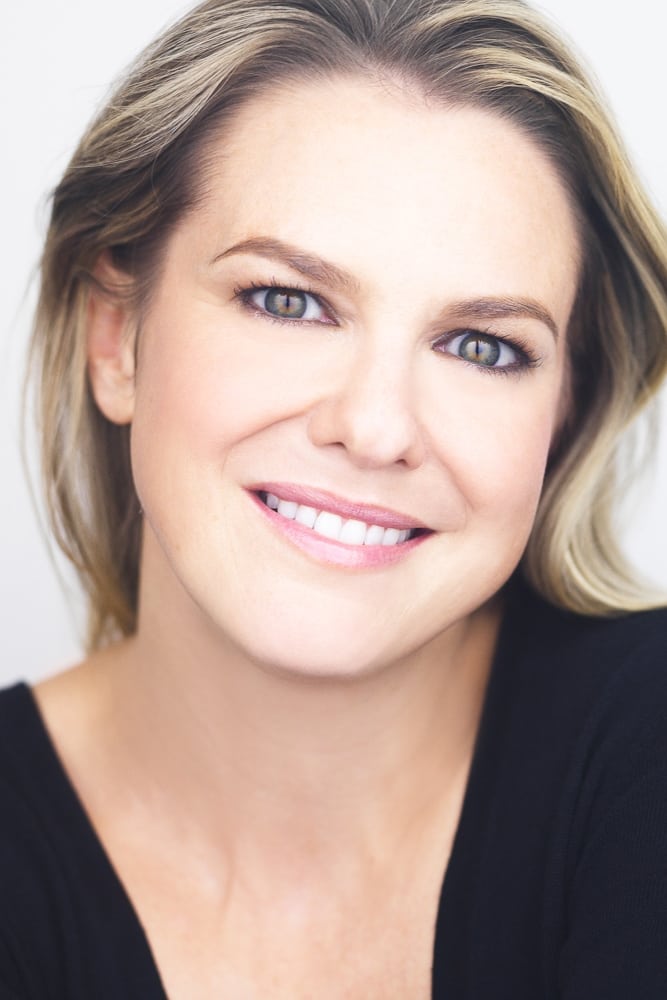 تصویر هنرمند Larisa Oleynik