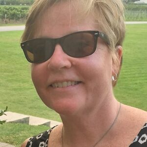 تصویر هنرمند Suzanne Colvin-Goulding