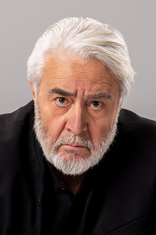 تصویر هنرمند Uğur Yücel