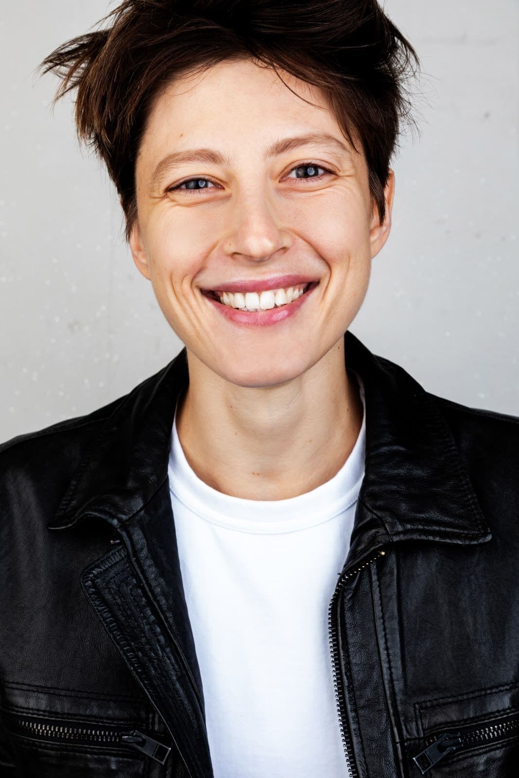 تصویر هنرمند Julia Schunevitsch