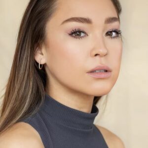 تصویر هنرمند Naomi J. Ogawa