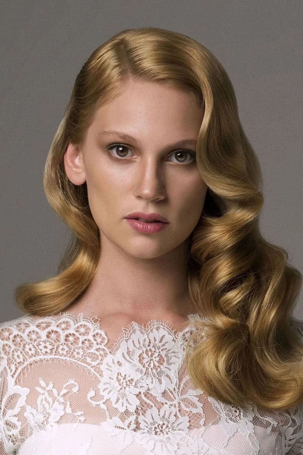 تصویر هنرمند Farah Zeynep Abdullah