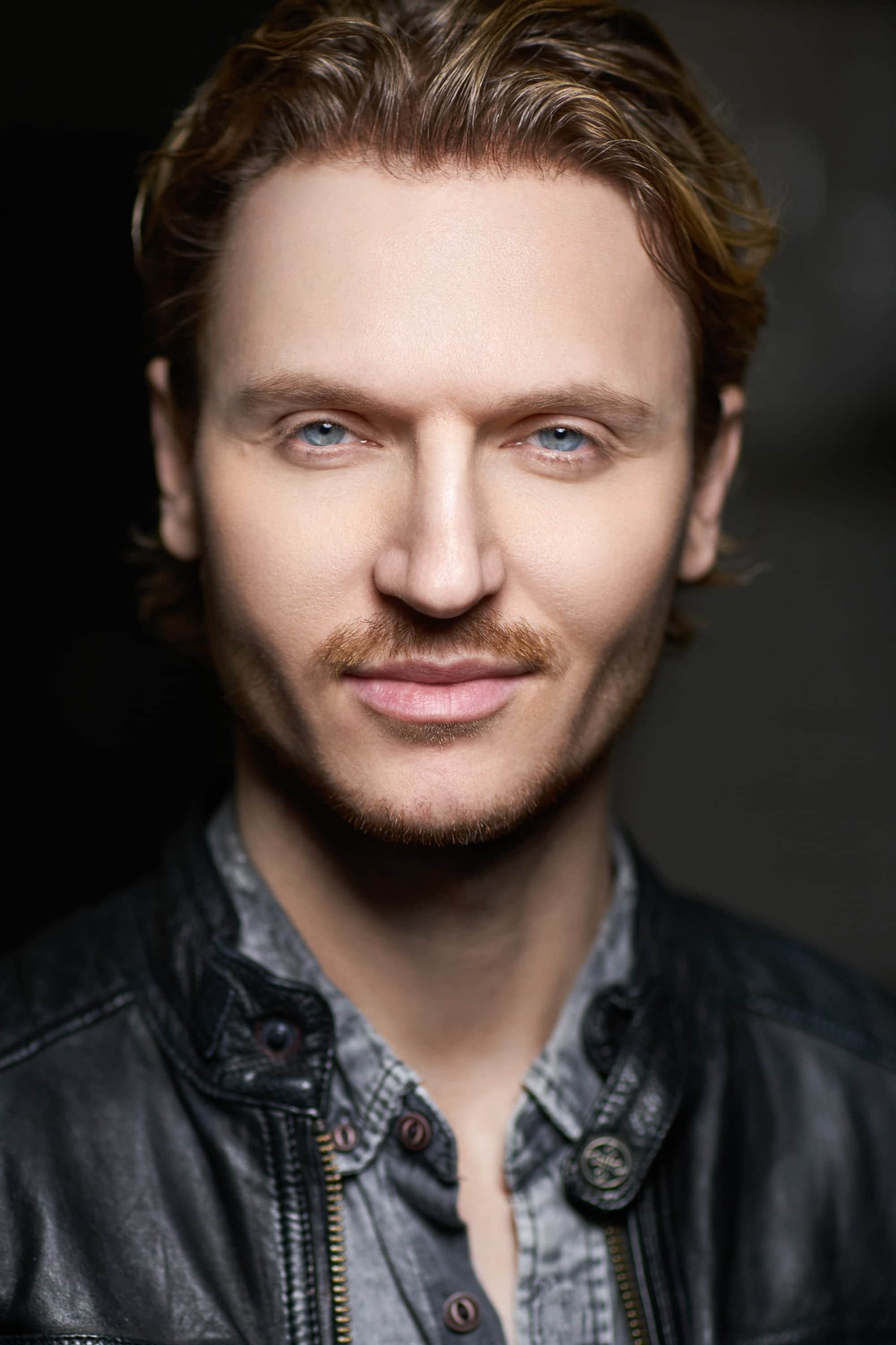تصویر هنرمند Chad Rook