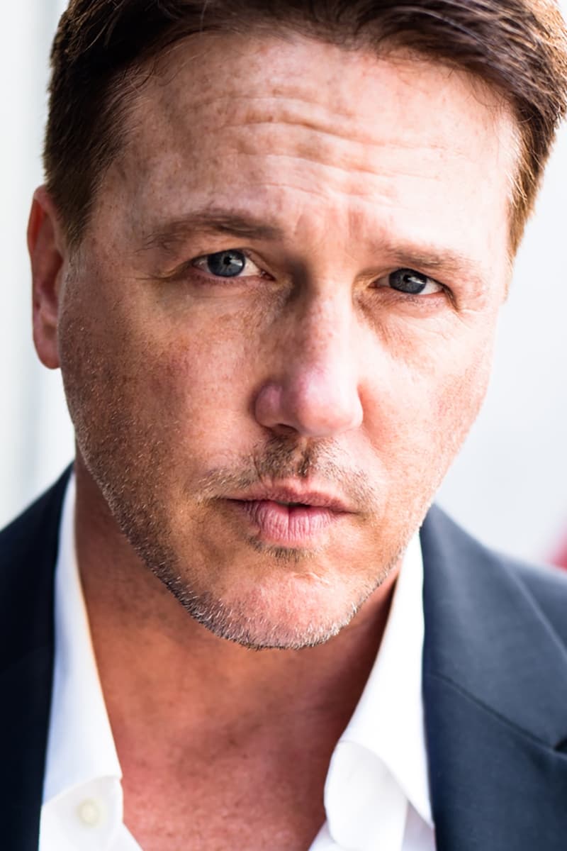 تصویر هنرمند Lochlyn Munro