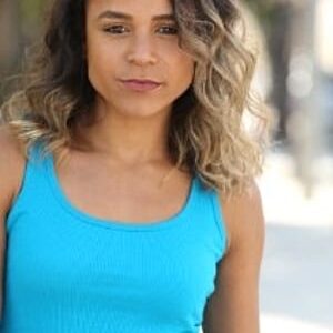 تصویر هنرمند Danielle Tabor