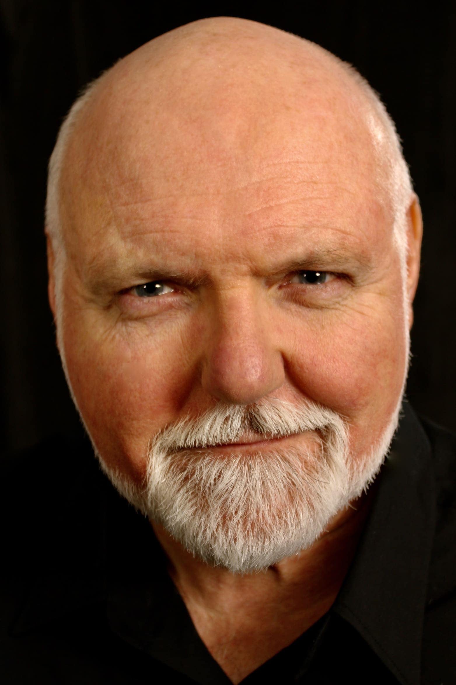 تصویر هنرمند John B. Lowe