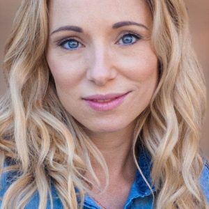 تصویر هنرمند Chrissy Calhoun