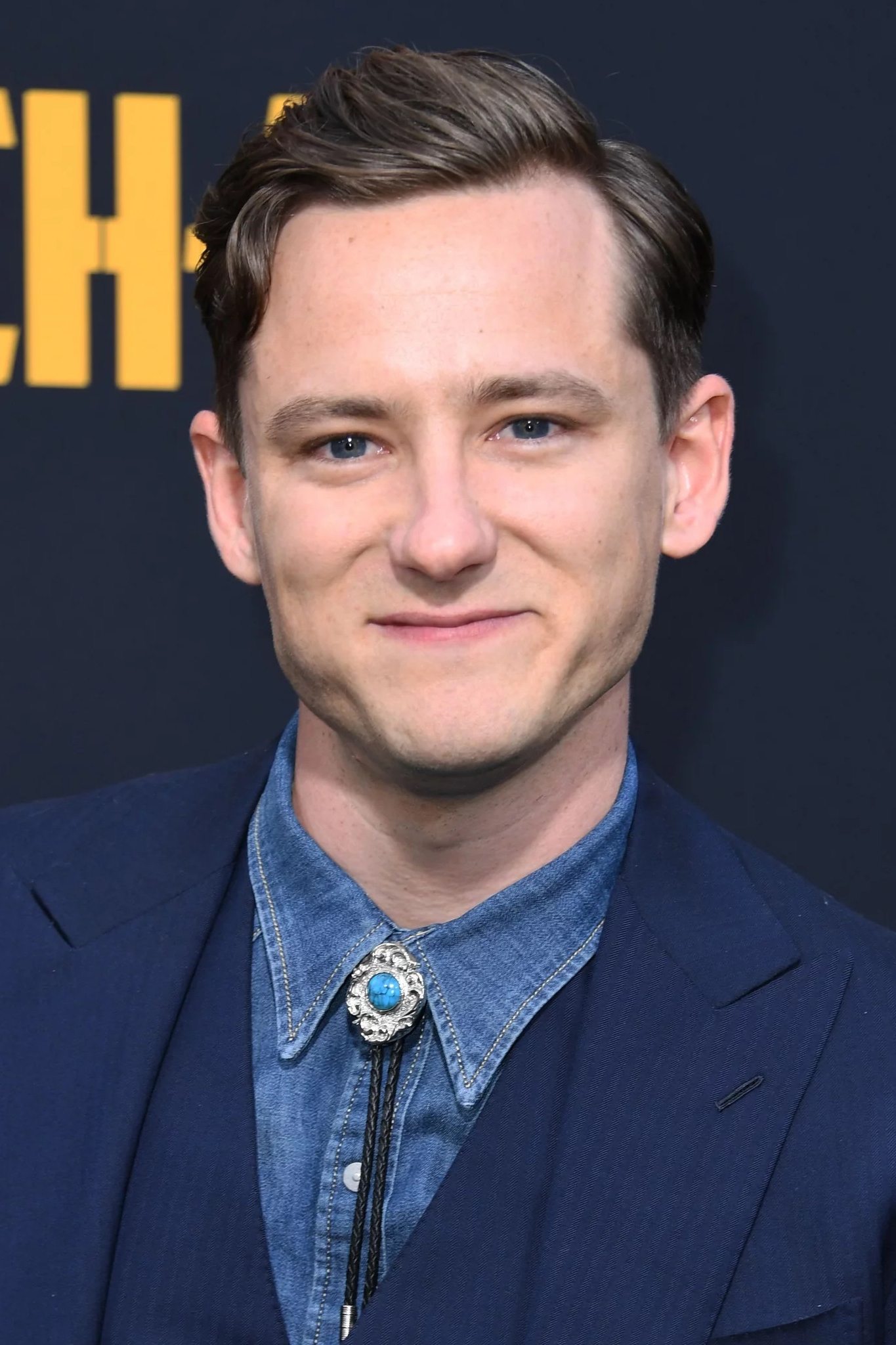 تصویر هنرمند Lewis Pullman