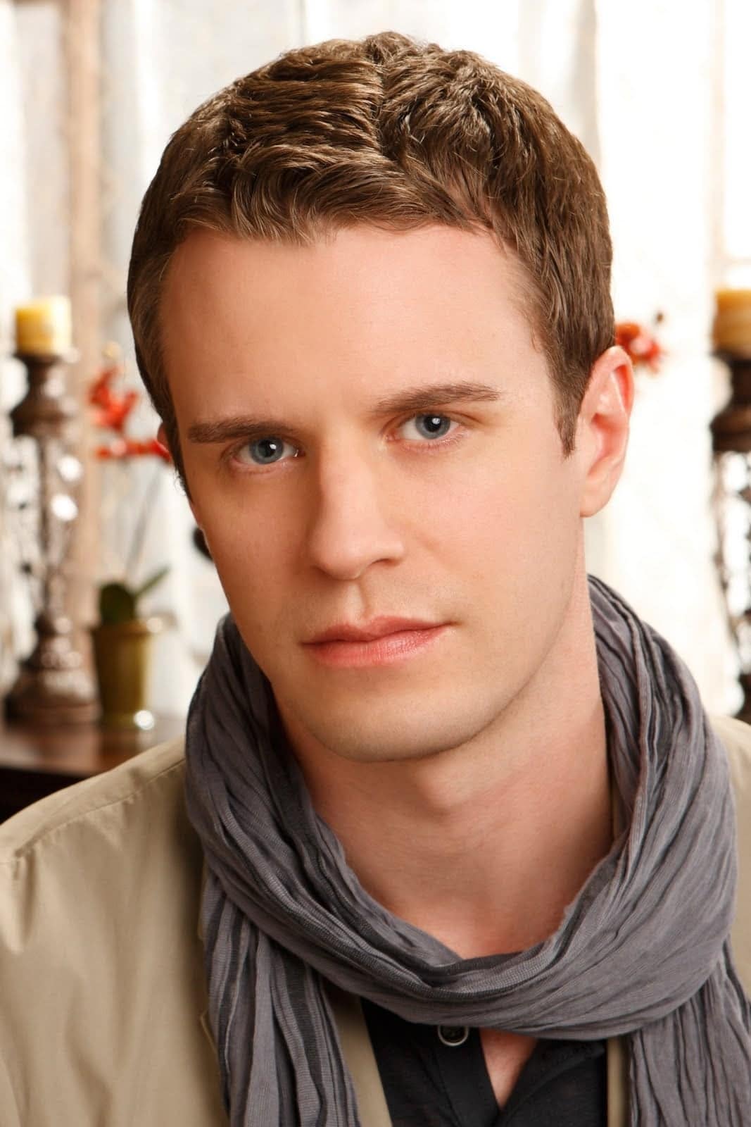 تصویر هنرمند Luke Mably